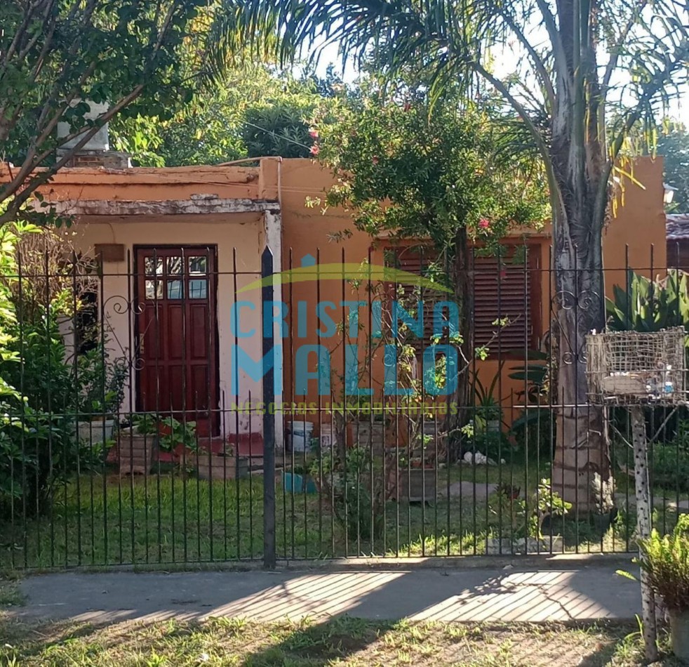 TU NUEVO HOGAR EN VILLA DE MAYO: CASA CON AMPLIO LOTE