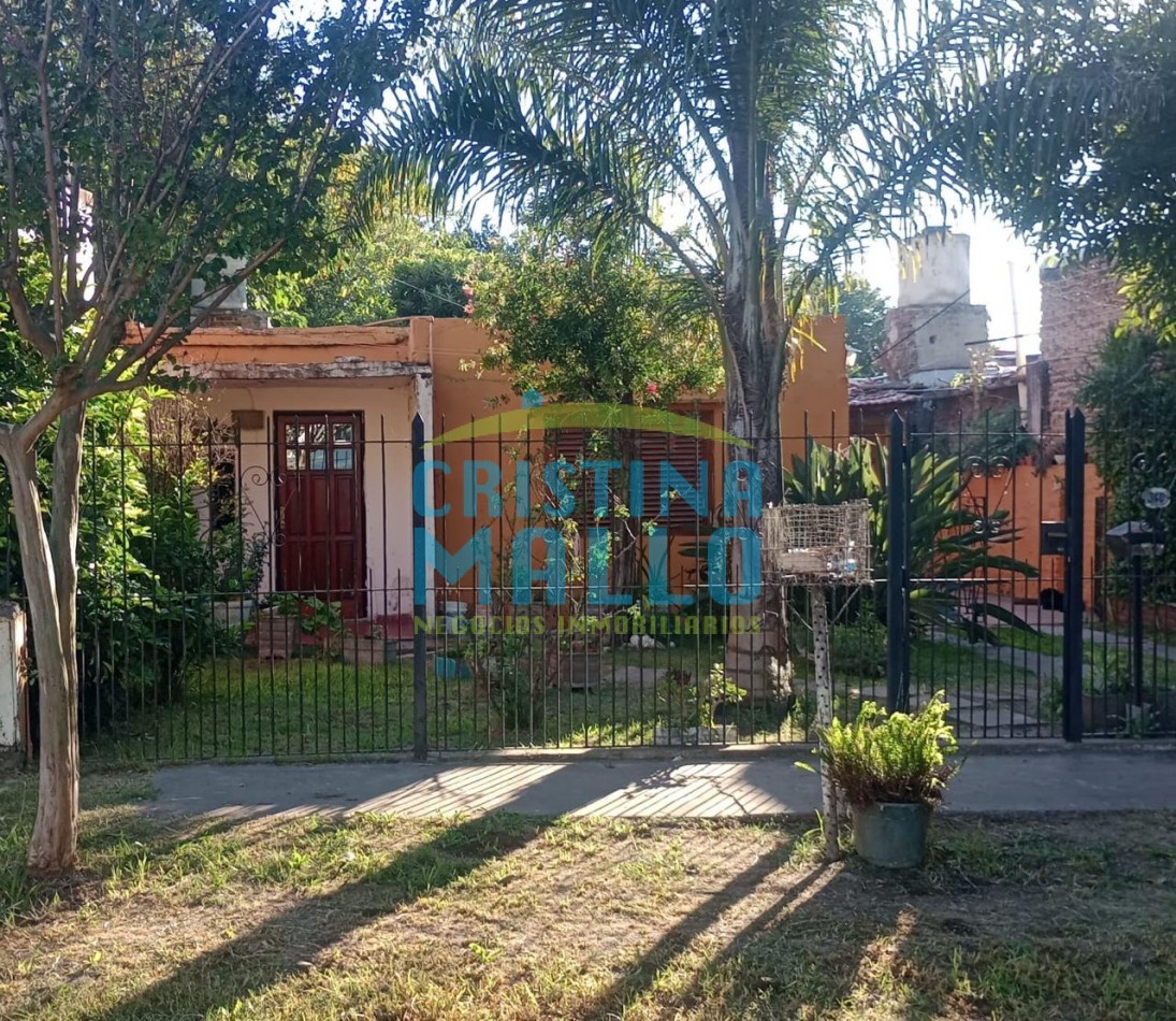 TU NUEVO HOGAR EN VILLA DE MAYO: CASA CON AMPLIO LOTE